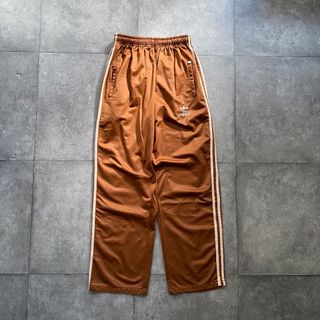 adidas(その他 ・ ブラウン/茶色系)のフリマアイテム一覧 adidas(その他 ・ ブラウン/茶色系)のフリマアイテム一覧