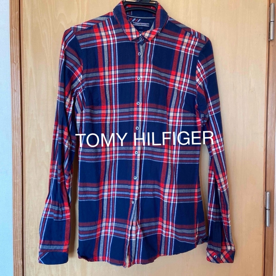 TOMMY HILFIGER(トミーヒルフィガー)のTommy ほぼ新品　美品　ブラウス　シャツ レディースのトップス(シャツ/ブラウス(長袖/七分))の商品写真