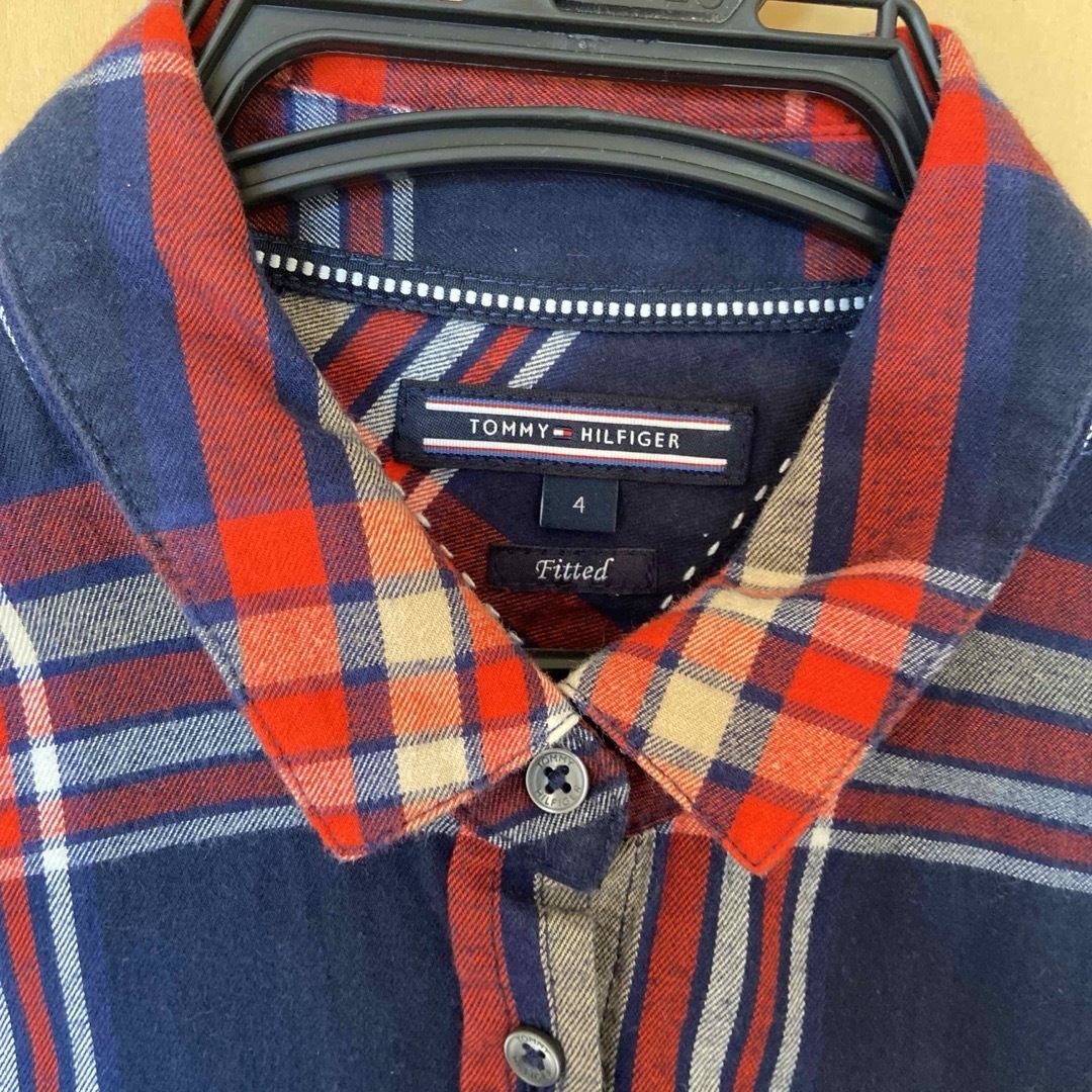 TOMMY HILFIGER(トミーヒルフィガー)のTommy ほぼ新品　美品　ブラウス　シャツ レディースのトップス(シャツ/ブラウス(長袖/七分))の商品写真