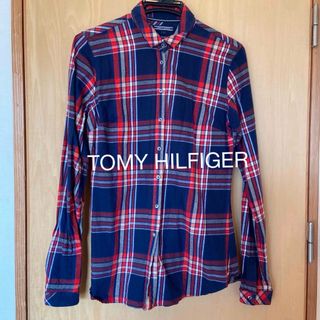 トミーヒルフィガー(TOMMY HILFIGER)のTommy ほぼ新品　美品　ブラウス　シャツ(シャツ/ブラウス(長袖/七分))