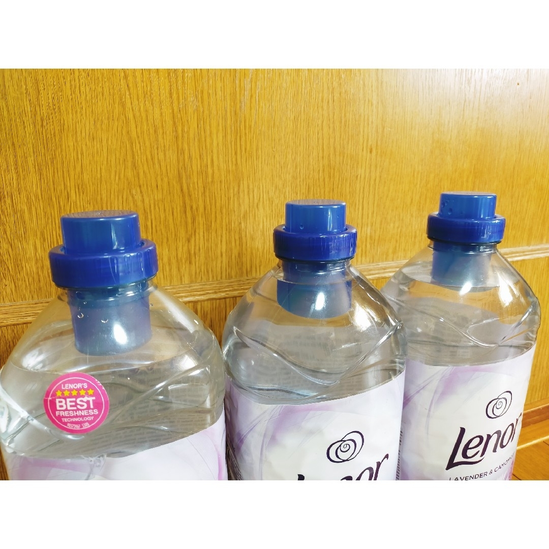 P&G(ピーアンドジー)のLenor LAVENDER&CAMOMILE　柔軟仕上げ剤　1800ml　3本 インテリア/住まい/日用品の日用品/生活雑貨/旅行(洗剤/柔軟剤)の商品写真