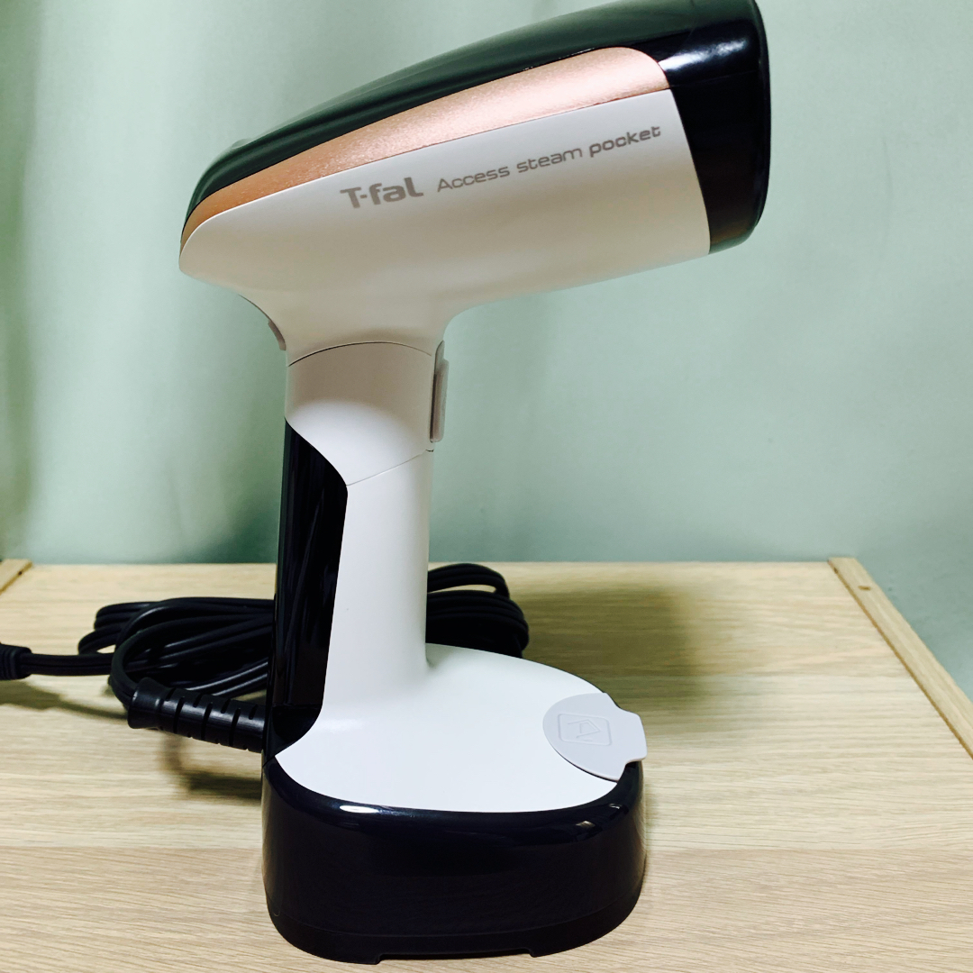 T-fal(ティファール)のT-FAL アクセススチーム ポケット 衣類スチーマー DT3030J0 スマホ/家電/カメラの生活家電(その他)の商品写真