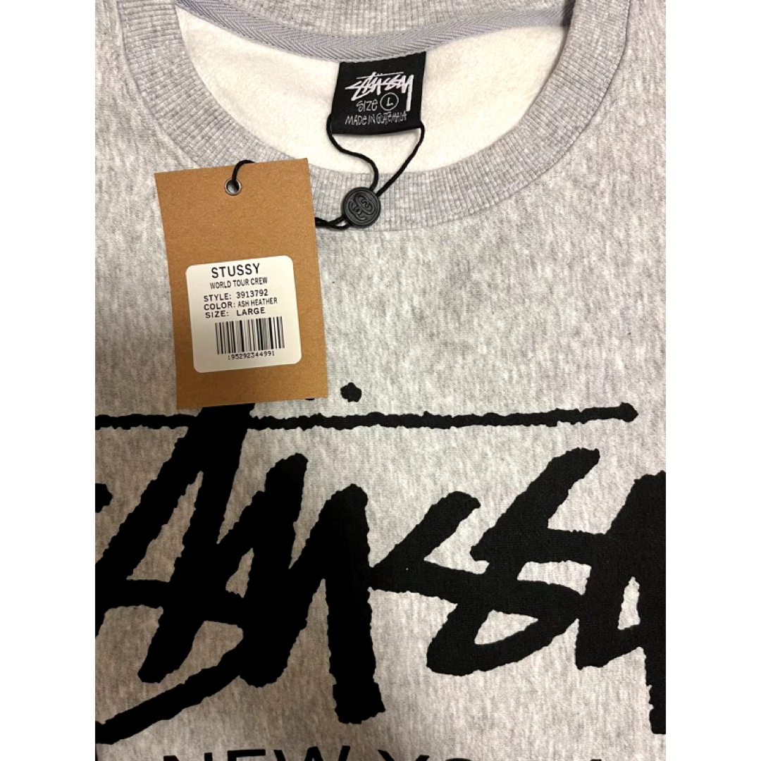 STUSSY(ステューシー)のSTUSSY WORLD TOUR CREW SWEAT ステューシー メンズのトップス(スウェット)の商品写真