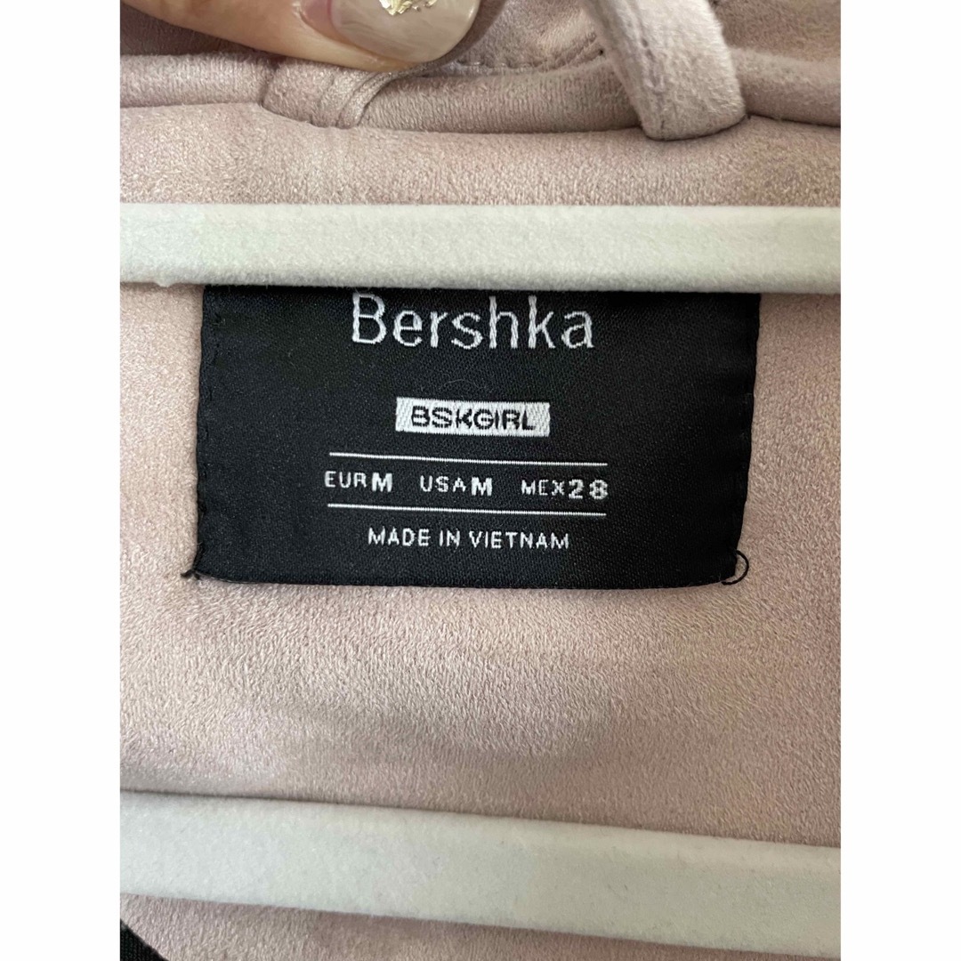 Bershka(ベルシュカ)のスエードライダースJK レディースのジャケット/アウター(ライダースジャケット)の商品写真