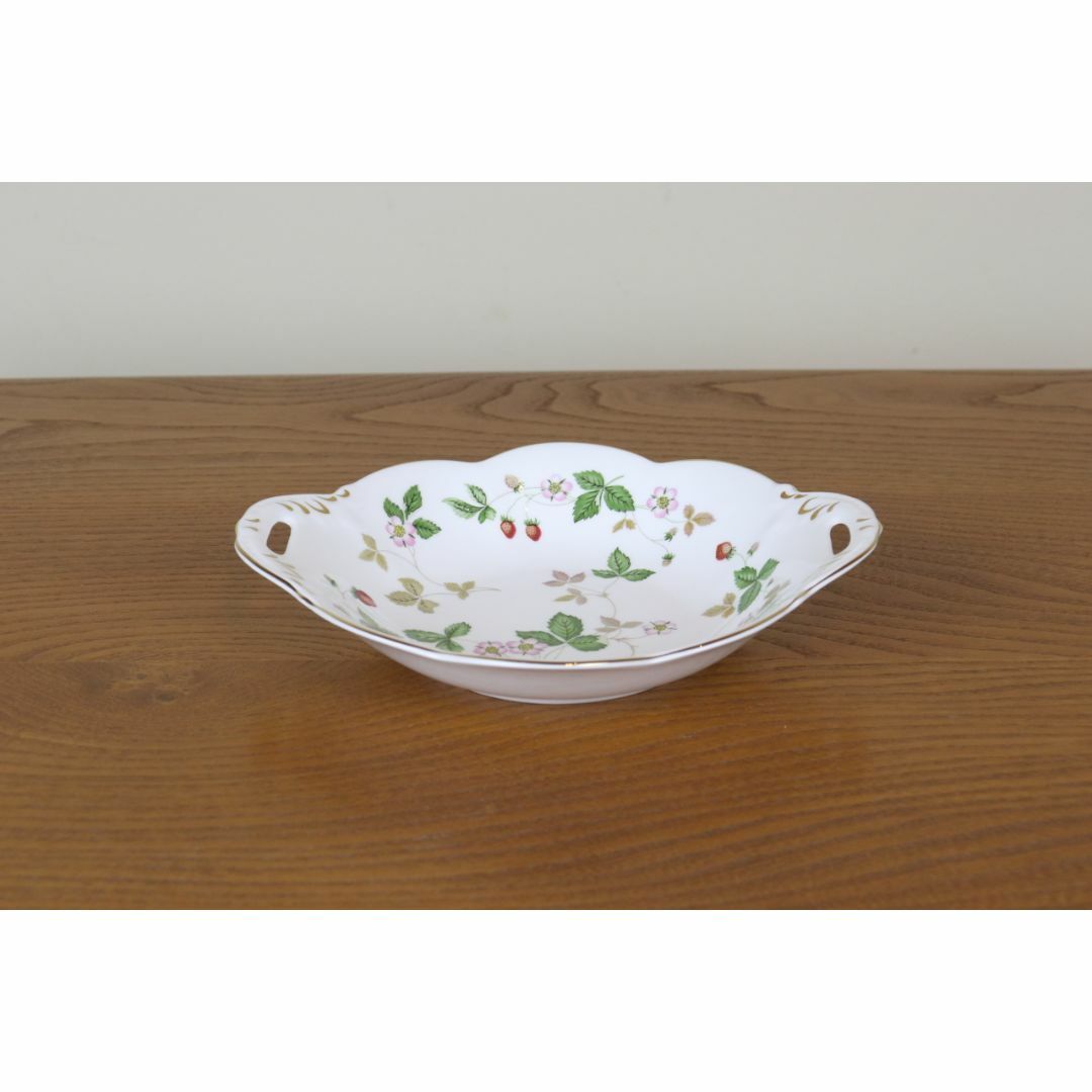 WEDGWOOD - ウェッジウッド ワイルドストロベリー ボウル 深皿 WEDGWOOD - ウェッジウッド ワイルドストロベリー ボウル 深皿