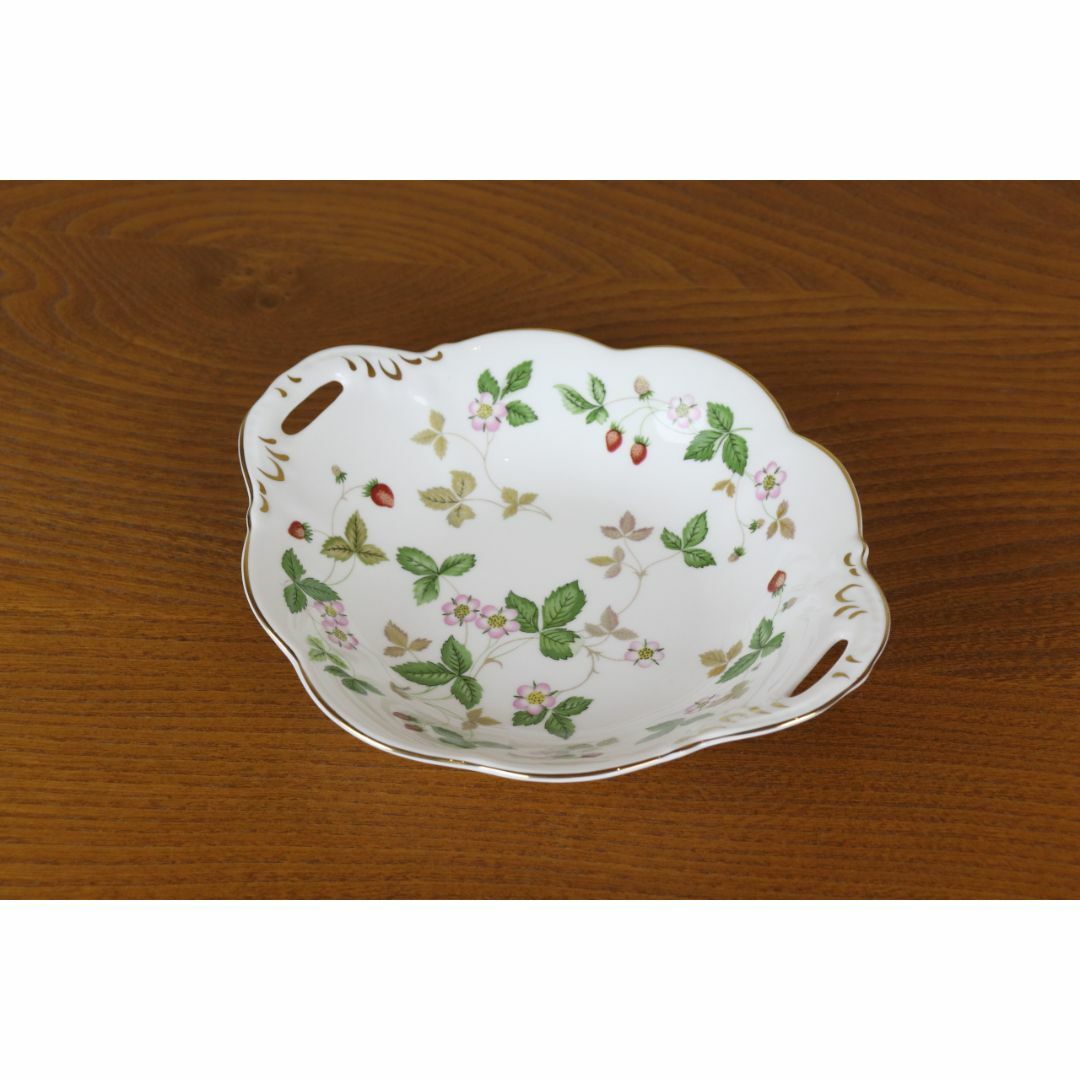 WEDGWOOD - ウェッジウッド ワイルドストロベリー ボウル 深皿 WEDGWOOD - ウェッジウッド ワイルドストロベリー ボウル 深皿