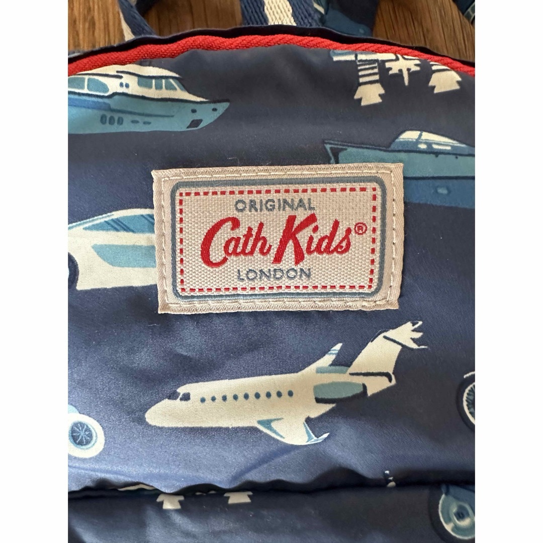 Cath Kidston(キャスキッドソン)のCath kids キャスキッドソン　リュック　乗り物 キッズ/ベビー/マタニティのこども用バッグ(リュックサック)の商品写真