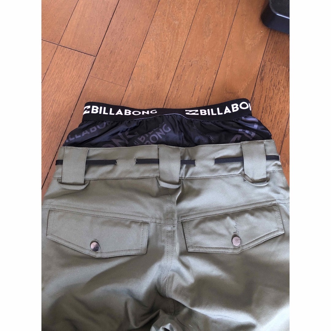 billabong(ビラボン)のBILLABONG スノーボードウエアレディースSサイズ スポーツ/アウトドアのスノーボード(ウエア/装備)の商品写真