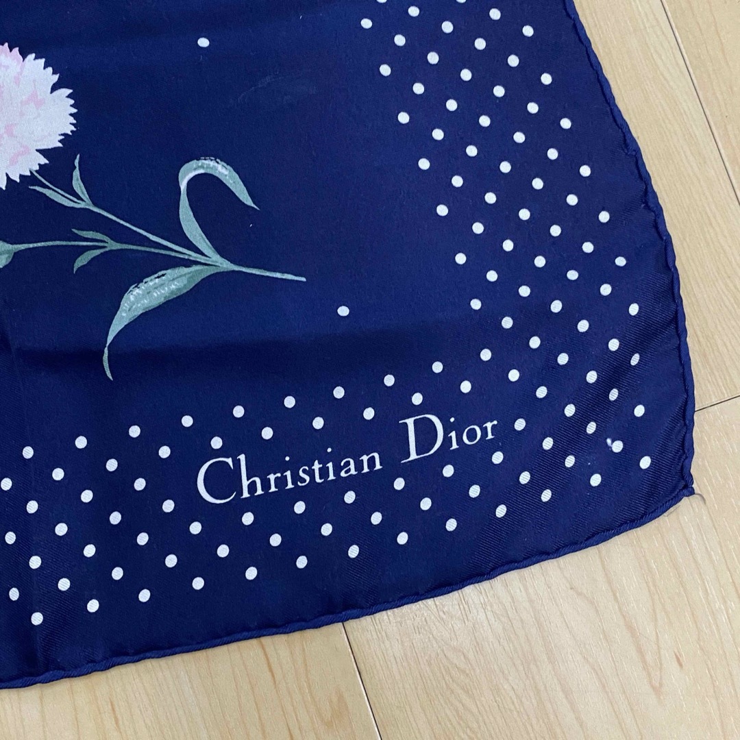 Christian Dior(クリスチャンディオール)のクリスチャンディオール　ネイビー　花柄　カーネーション　ドット　no.21 レディースのファッション小物(バンダナ/スカーフ)の商品写真