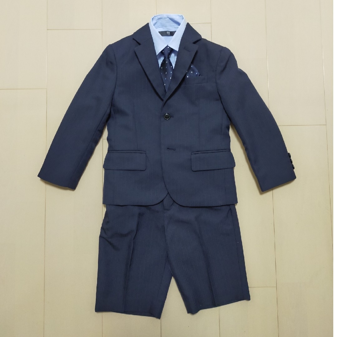 男の子　スーツ　美品 キッズ/ベビー/マタニティのキッズ服男の子用(90cm~)(ドレス/フォーマル)の商品写真