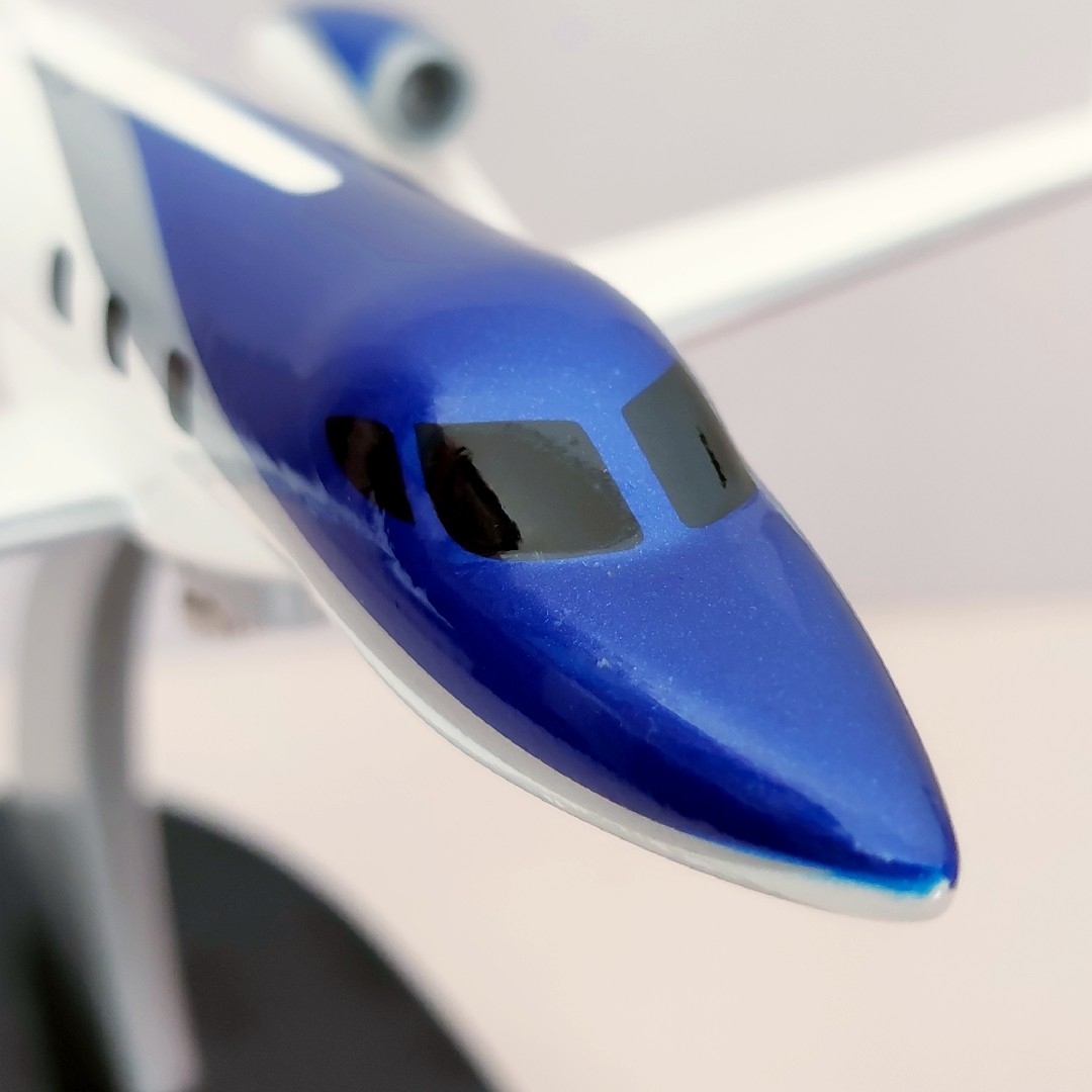 ホンダ(ホンダ)の【新品】1:72 ホンダジェット HondaJet ブルー/ホワイト エンタメ/ホビーのテーブルゲーム/ホビー(航空機)の商品写真