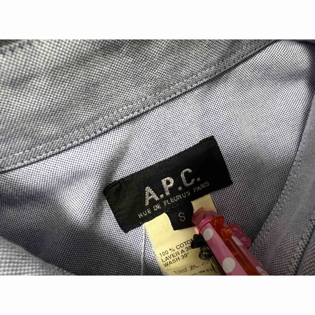 A.P.C(アーペーセー)のA.P.C  アーペーセー　シャツ　水色　綿100 レディースのトップス(シャツ/ブラウス(半袖/袖なし))の商品写真