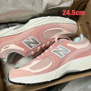 ニューバランス(New Balance)のNB 2002(スニーカー)