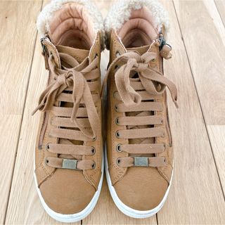 アグ(UGG)の 【UGG】ハイカット スエード スニーカー　23㌢(スニーカー)