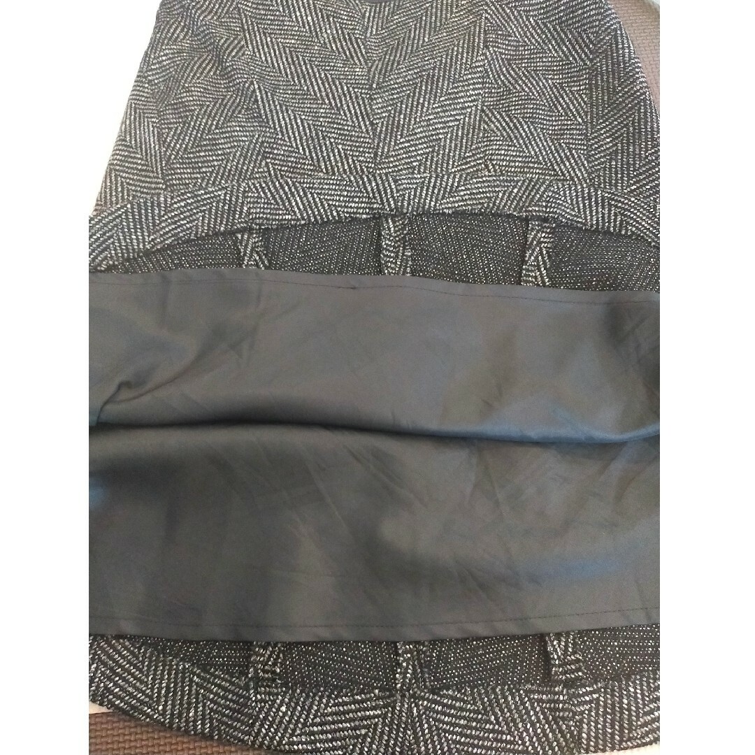 UNTITLED(アンタイトル)のUNTITLED　スカート　サイズ2 レディースのスカート(ひざ丈スカート)の商品写真