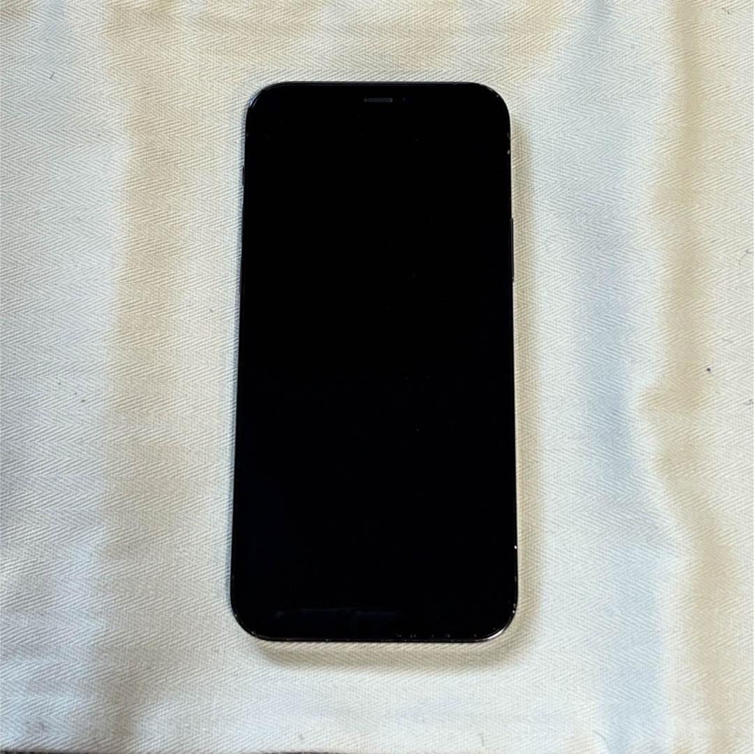 iPhone(アイフォーン)の【最終お値下げ】SIMフリー　iPhone12 Pro 256GB   スマホ/家電/カメラのスマートフォン/携帯電話(スマートフォン本体)の商品写真