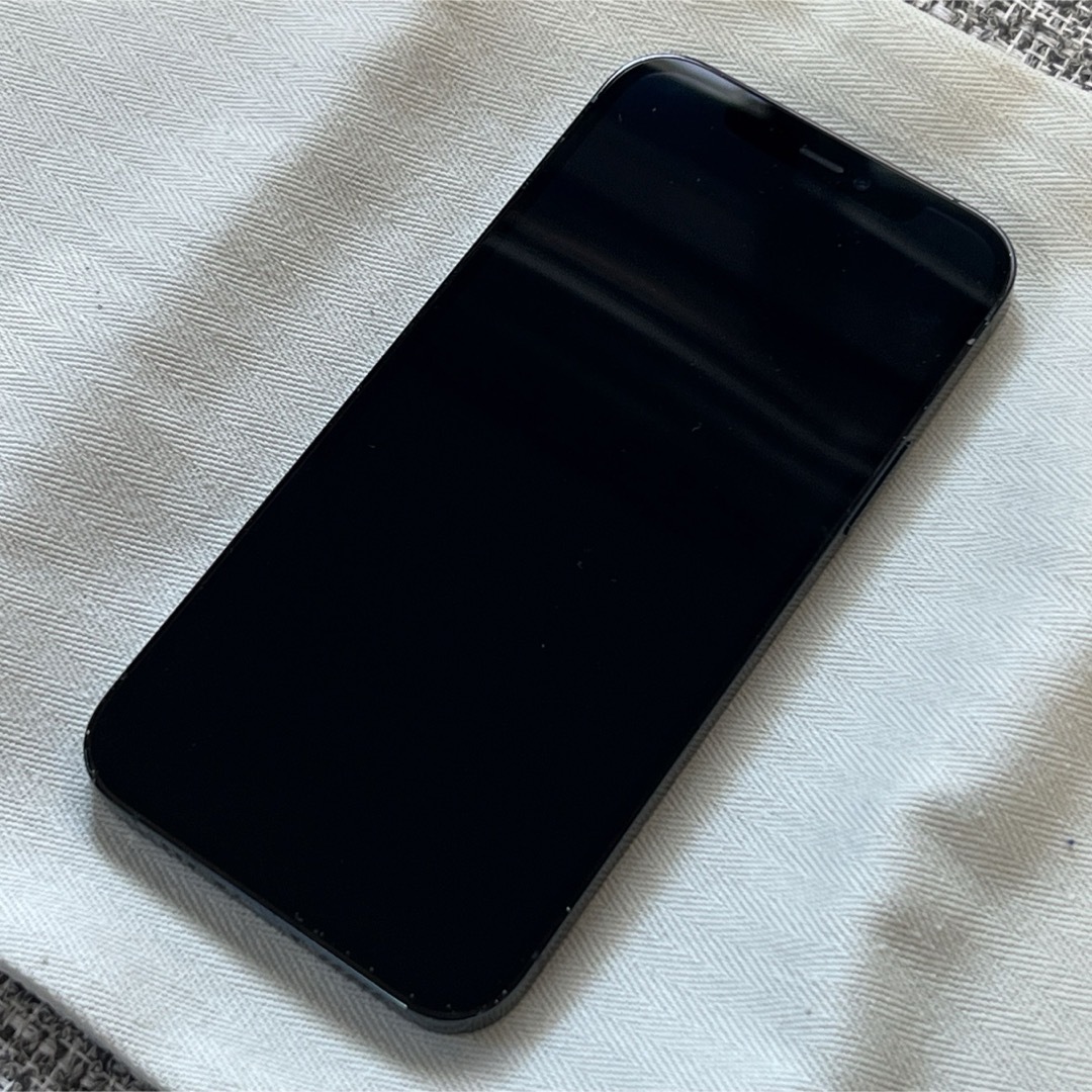 iPhone(アイフォーン)の【最終お値下げ】SIMフリー　iPhone12 Pro 256GB   スマホ/家電/カメラのスマートフォン/携帯電話(スマートフォン本体)の商品写真