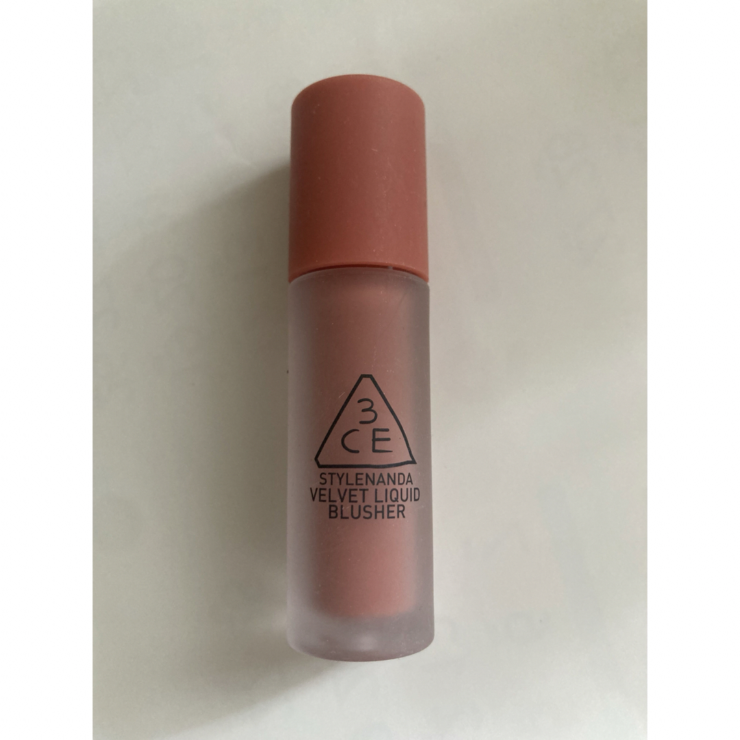 3ce(スリーシーイー)の3CE Velvet Liquid Blusher リキッドチーク コスメ/美容のベースメイク/化粧品(チーク)の商品写真