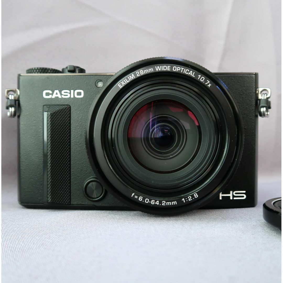 CASIO(カシオ)の良品全域F2.8ズームコンデジWiFi・フロントシャッター搭載 スマホ/家電/カメラのカメラ(コンパクトデジタルカメラ)の商品写真