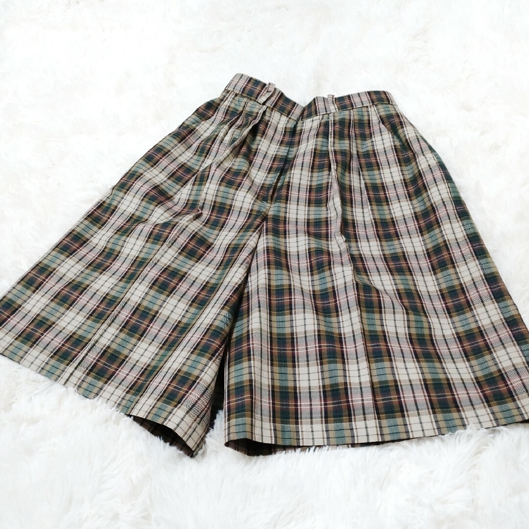 BURBERRY(バーバリー)の【美品/入手困難】90s バーバリープローサム ショートパンツスーツ チェック レディースのフォーマル/ドレス(スーツ)の商品写真