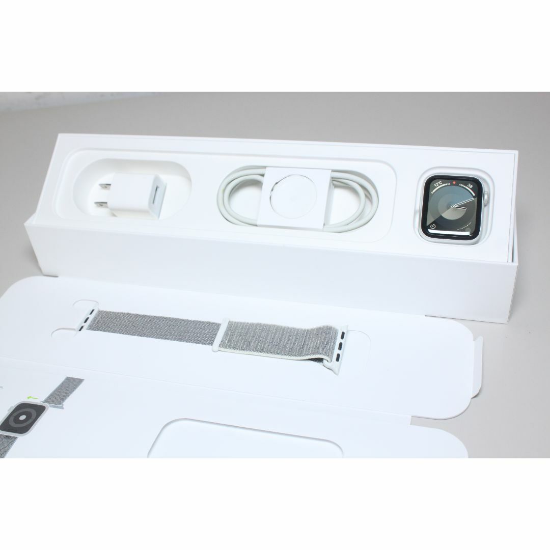 シルバーケースApple Watch Series 4/GPS/40mm/A1977 ④