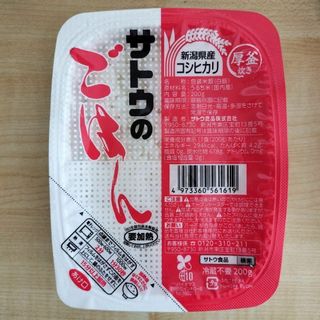 サトウのごはん 新潟県産コシヒカリ 200g　レトルトご飯　パックご飯(米/穀物)