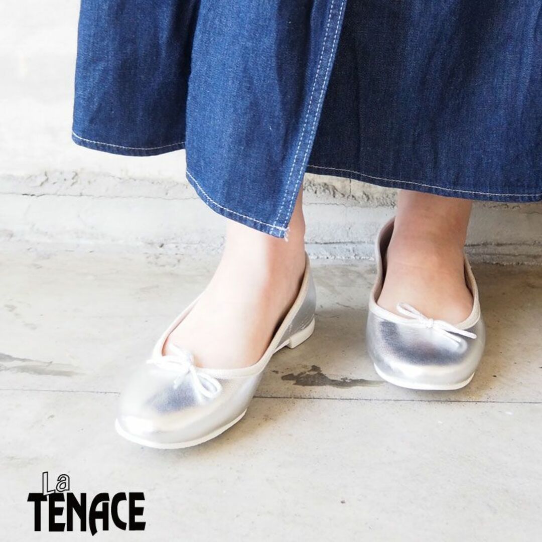 La tenace(ラテナーチェ)のLa TENACE / ラテナーチェ バレエシューズ/イタリア製レザー/シルバー レディースの靴/シューズ(バレエシューズ)の商品写真