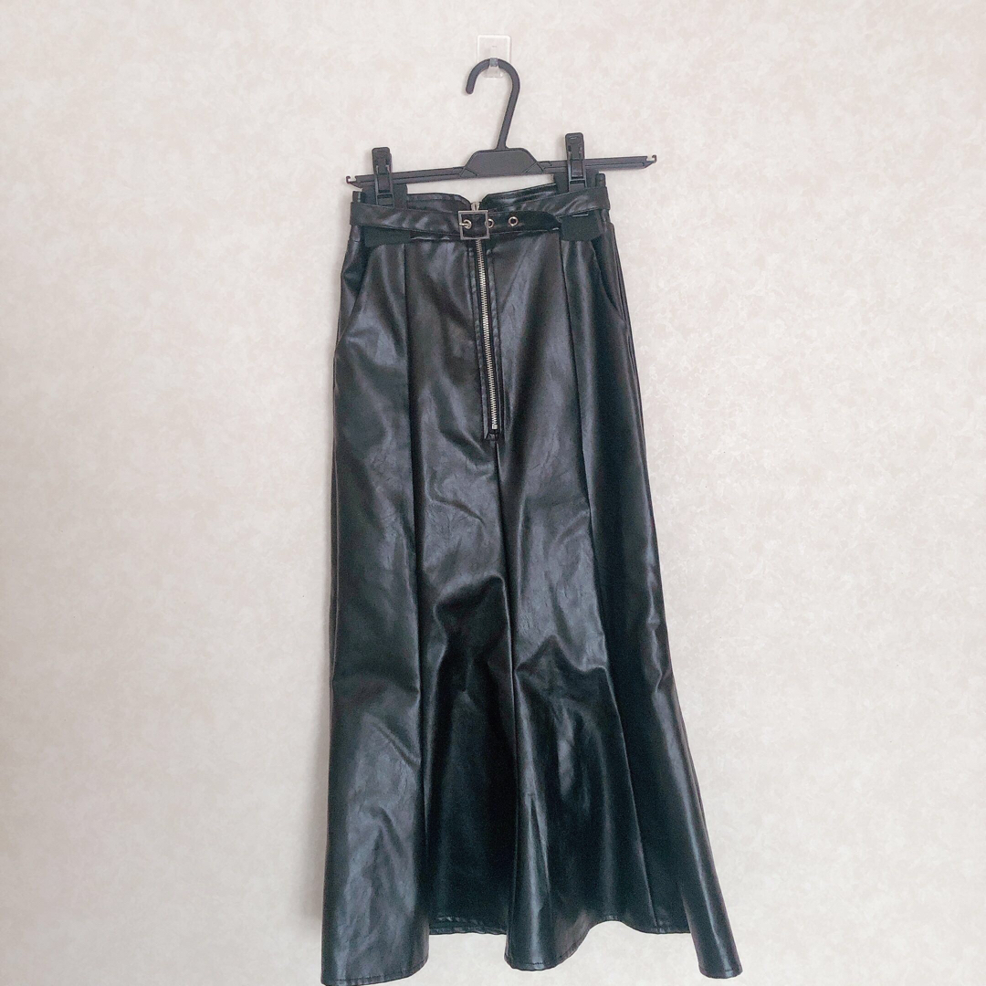 SpRay(スプレイ)のフェイクレザー フロントジップ マーメイドスカート libby&rose レディースのスカート(ロングスカート)の商品写真