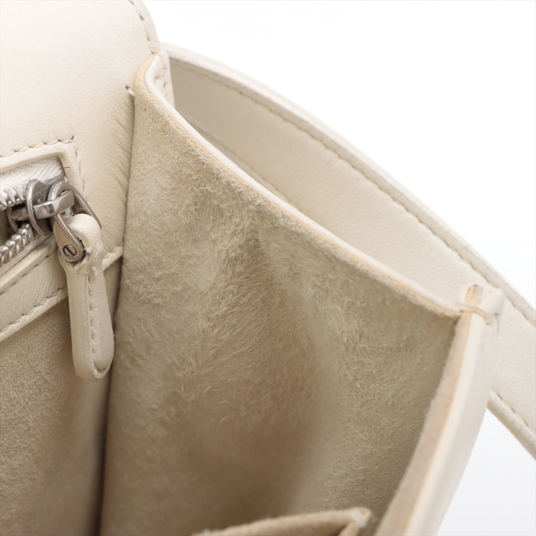 Christian Dior(クリスチャンディオール)のクリスチャンディオール ディオラマ パンチングレザー  ベージュ レディー レディースのバッグ(ショルダーバッグ)の商品写真