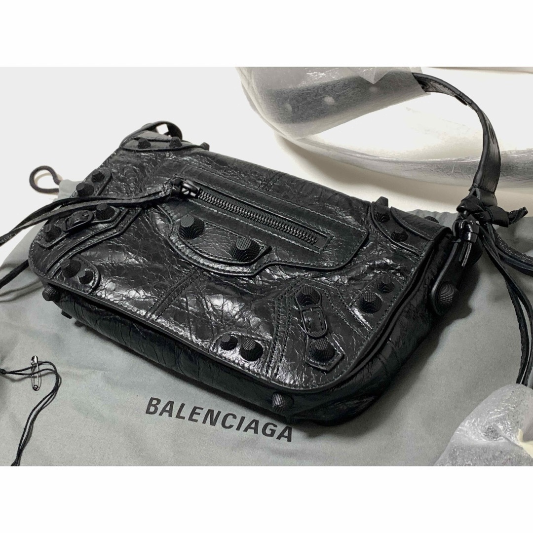 Balenciaga(バレンシアガ)の新品《 BALENCIAGA 》LE CAGOLE MEN XS フラップバッグ メンズのバッグ(ショルダーバッグ)の商品写真