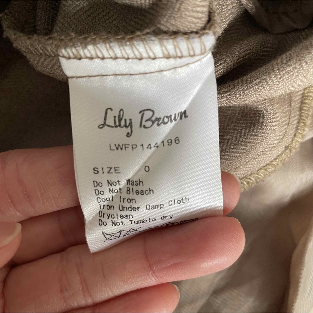 Lily Brown(リリーブラウン)のリリーブラウン Lily Brown メンズライクタックパンツ  レディースのパンツ(チノパン)の商品写真