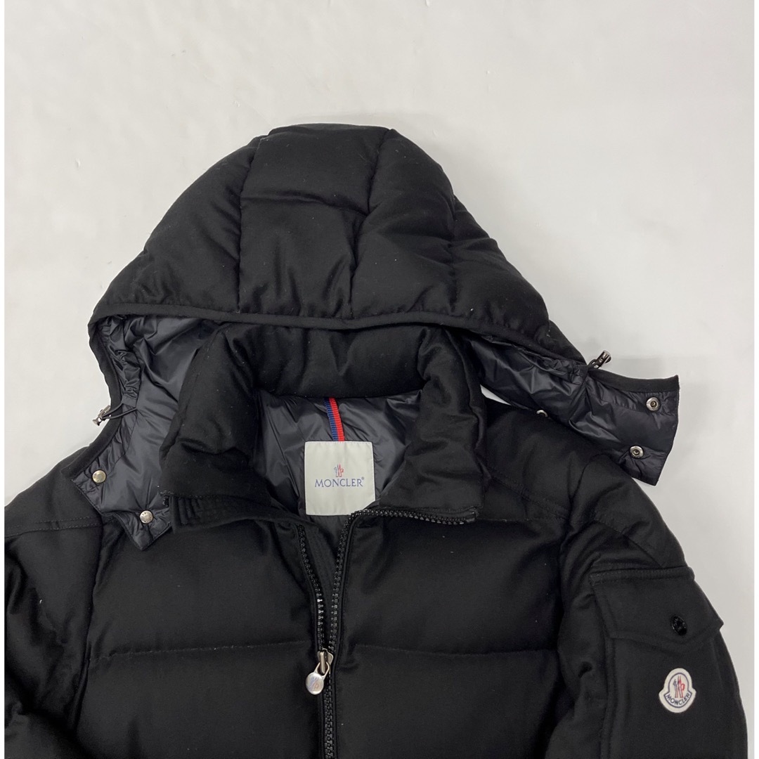 MONCLER(モンクレール)のモンクレール モンジュネーブル  ダウン サイズ5 メンズのジャケット/アウター(ダウンジャケット)の商品写真