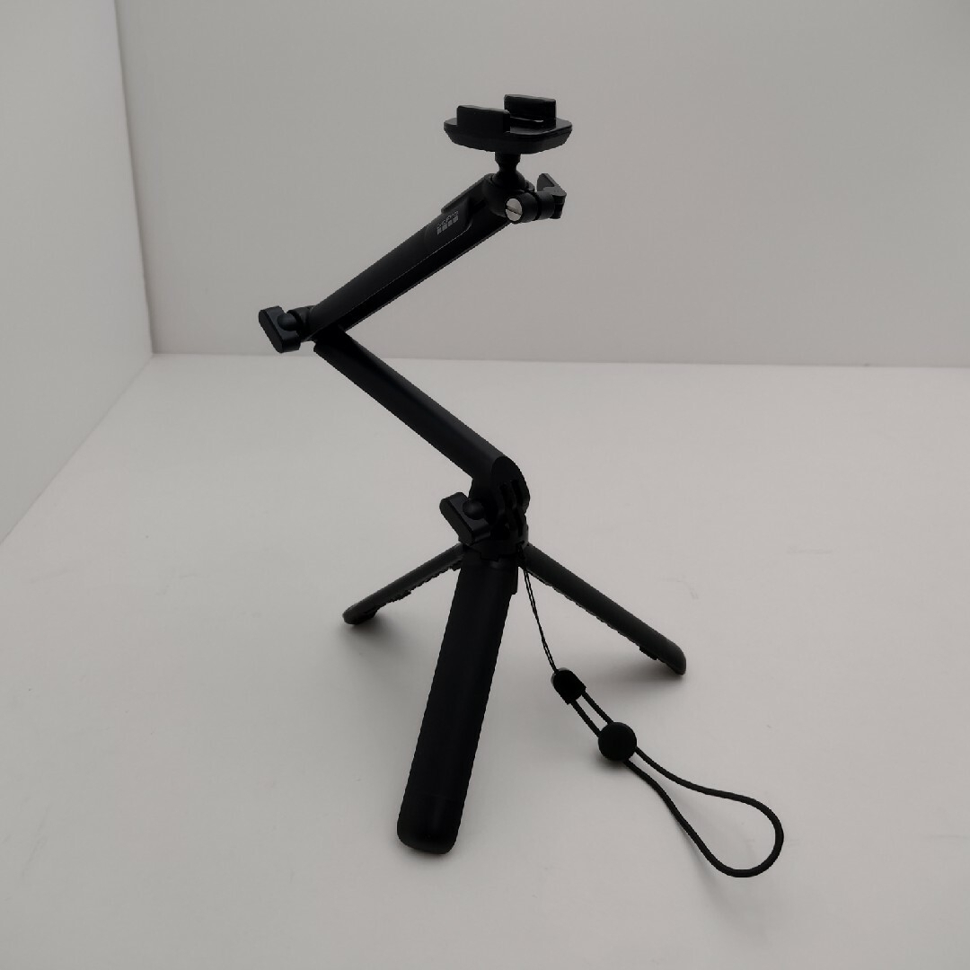 GoPro(ゴープロ)のGoPro 3-WAY 2.0 Tripod Grip Arm スマホ/家電/カメラのスマホアクセサリー(自撮り棒)の商品写真