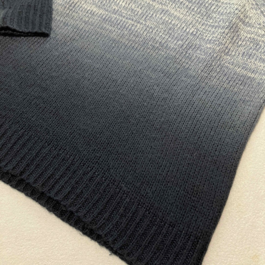YEVS(イーブス)のYEVS イーブス　 グラデーションニットセーター　フリーサイズ　青　ブルー レディースのトップス(ニット/セーター)の商品写真