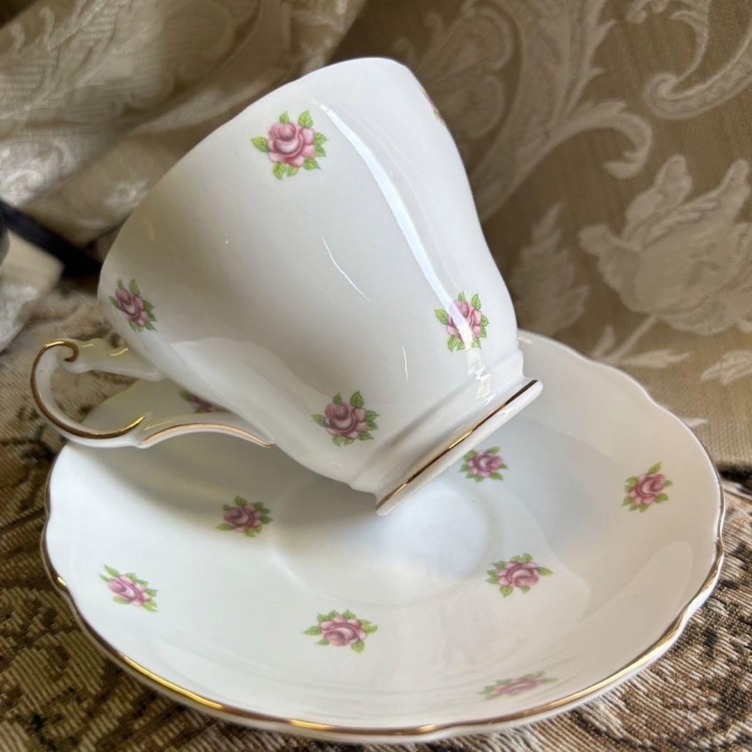 ROYAL ALBERT(ロイヤルアルバート)の英国製 希少  REGENCY Rose カップ＆ソーサー 1客 インテリア/住まい/日用品のキッチン/食器(食器)の商品写真