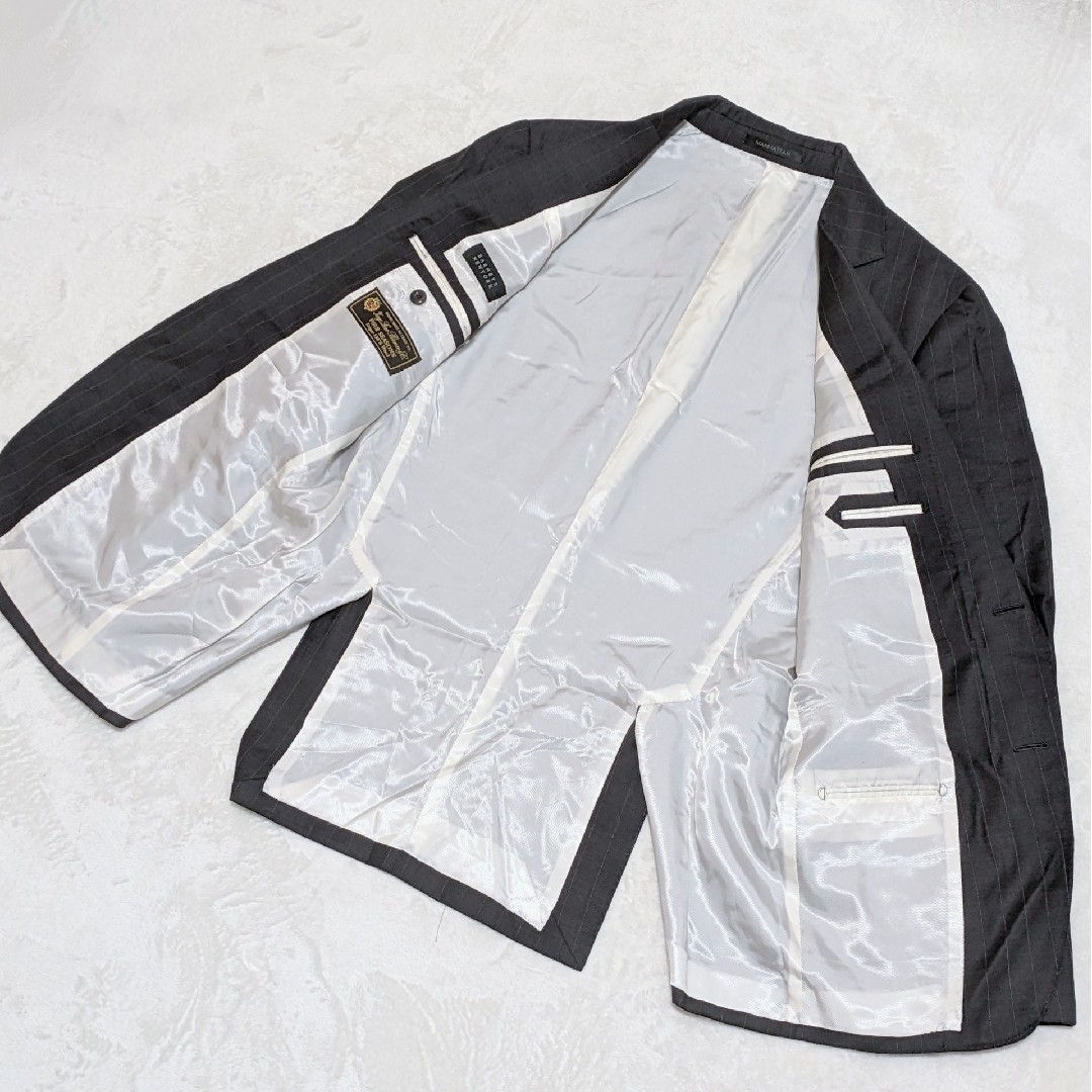BARNEYS NEW YORK(バーニーズニューヨーク)の美品　バーニーズニューヨーク　セットアップ　グレー　L　ロロピアーナ　ストライプ メンズのスーツ(セットアップ)の商品写真