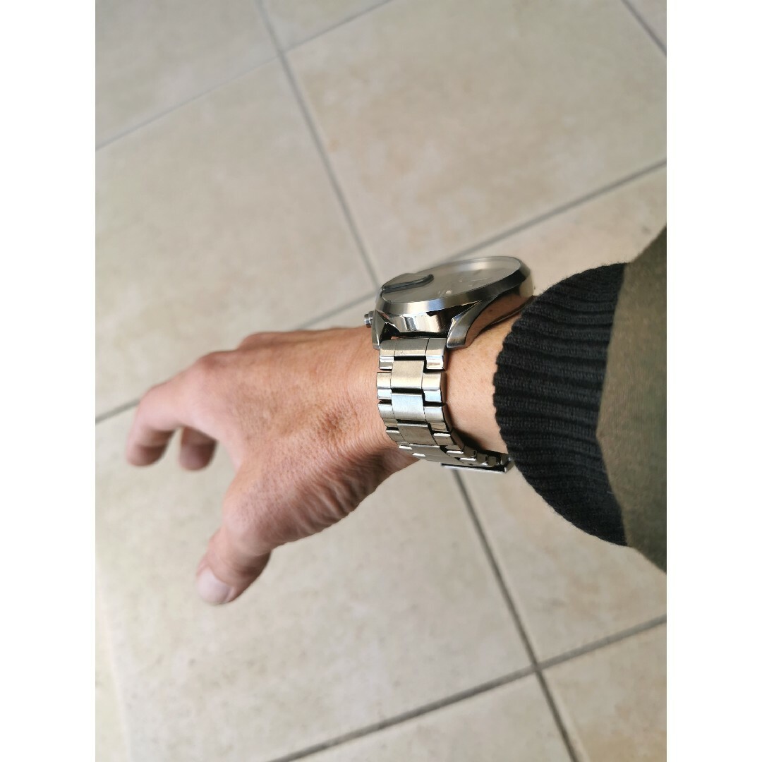 DIESEL(ディーゼル)のディーゼル　ガンメタ メンズ腕時計 左利き右腕用 メンズの時計(腕時計(アナログ))の商品写真