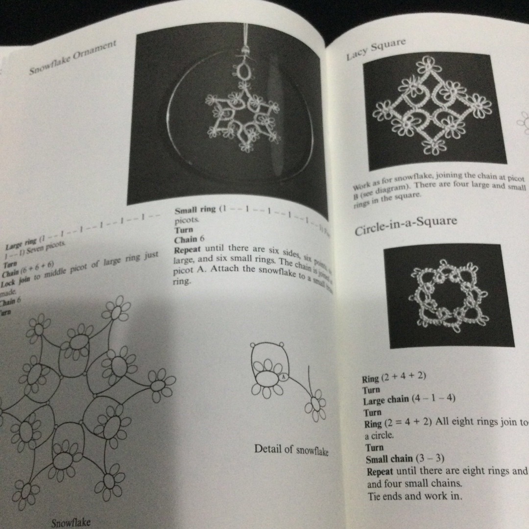 Easy Tatting 洋書　英語　図案集　タティング　タティングレース　手芸 エンタメ/ホビーの本(洋書)の商品写真