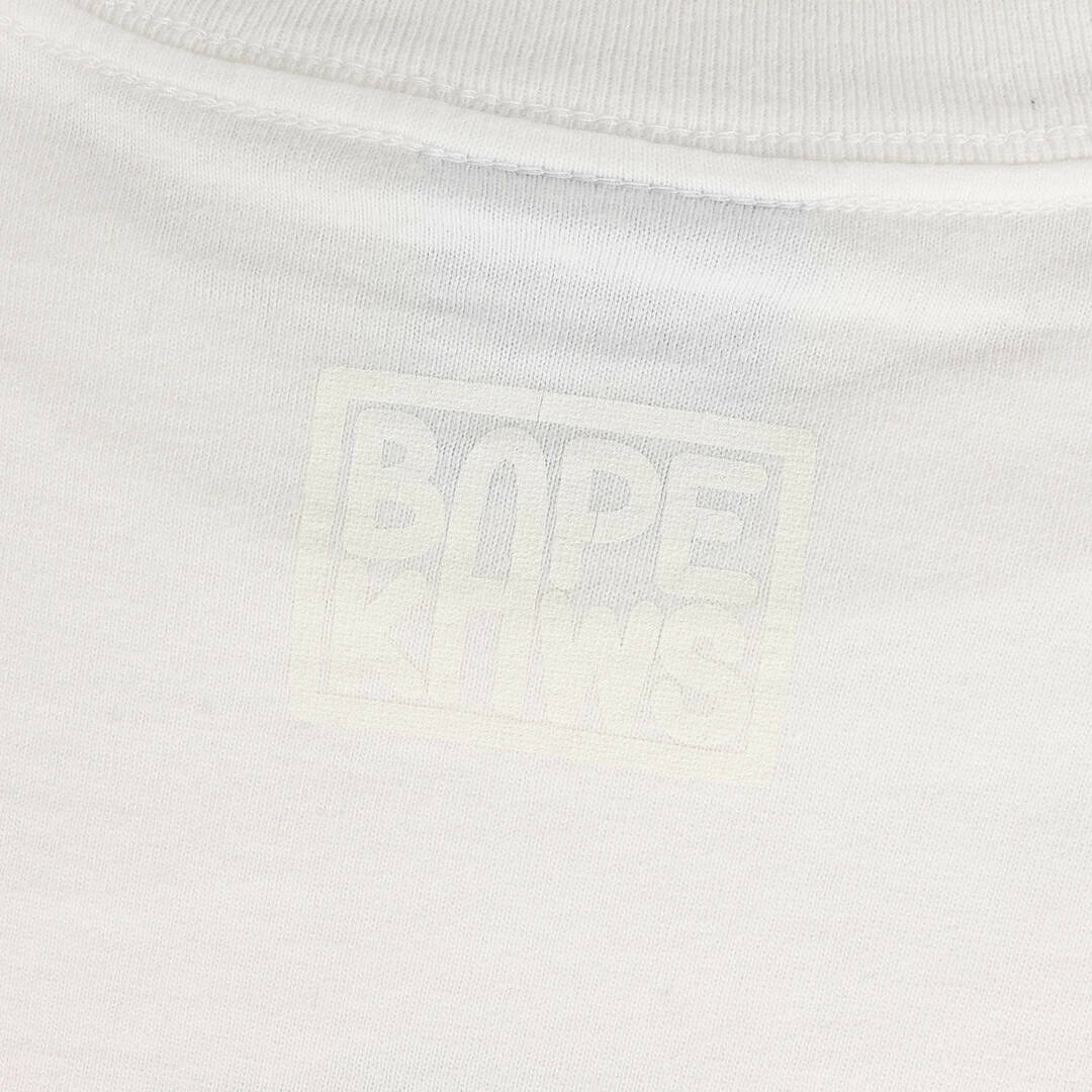 A BATHING APE(アベイシングエイプ)のA BATHING APE ア ベイシング エイプ Tシャツ サイズ:L 00s KAWS カウズ クラウドカモ 大猿 クルーネック Tシャツ 2005年モデル ホワイト 白 トップス カットソー 半袖 コラボ【メンズ】【中古】 メンズのトップス(Tシャツ/カットソー(半袖/袖なし))の商品写真