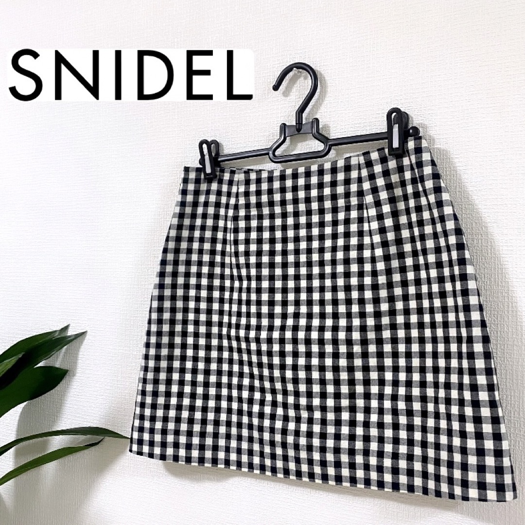 SNIDEL(スナイデル)の美品 snidel ギンガム チェック スカート 白 黒 ウサギオンライン 01 レディースのスカート(ミニスカート)の商品写真