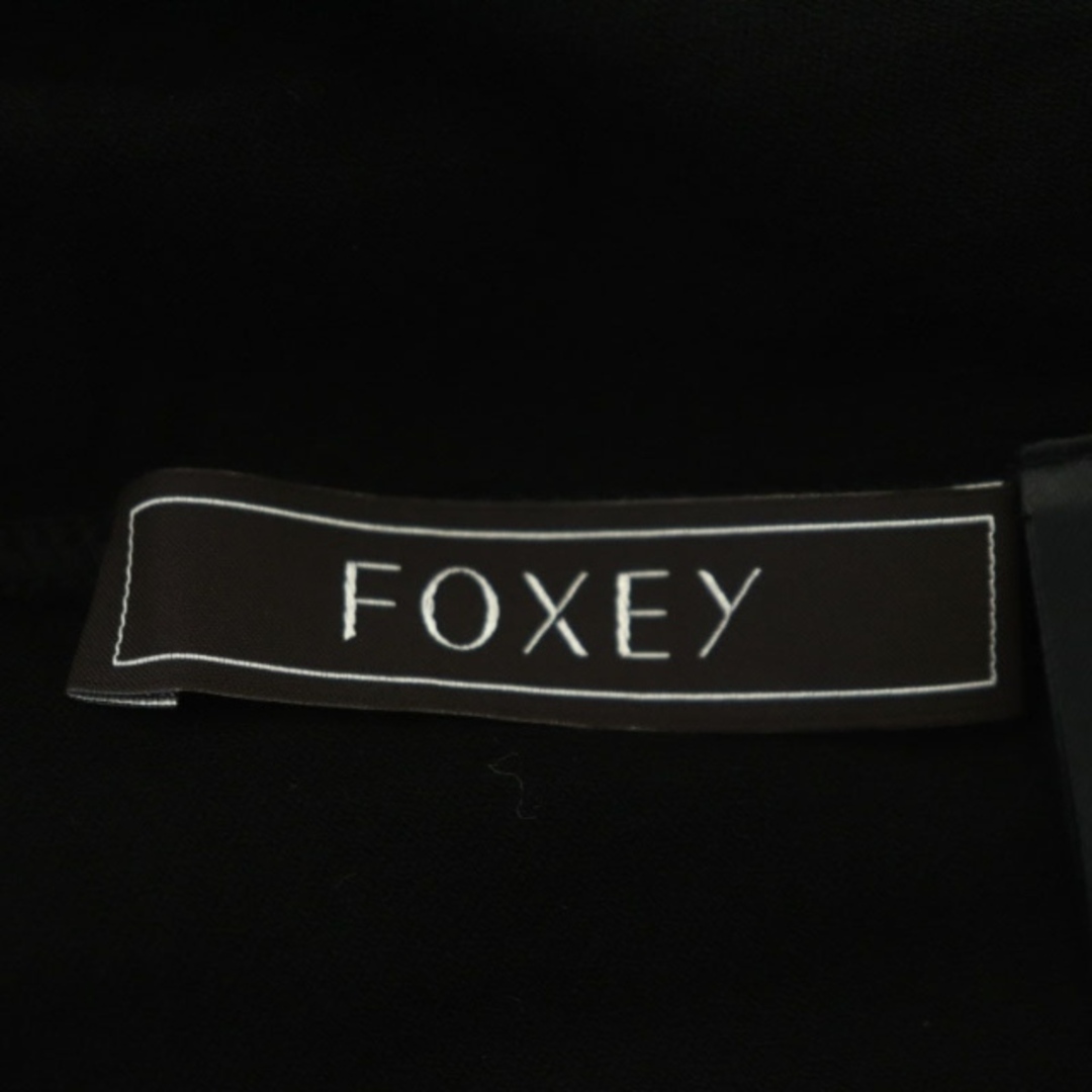 FOXEY(フォクシー)のフォクシー Ruffle Trim Top ニットトップ ノースリーブ 38 黒 レディースのトップス(ニット/セーター)の商品写真