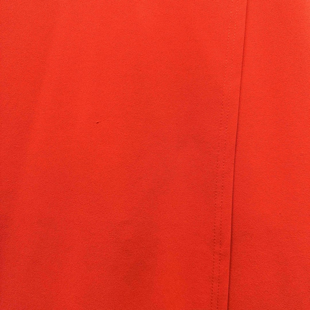 SPINNS(スピンズ)のSPINNSスピンズスリット入り ハイウエストロングスカート　赤　フリーサイズ レディースのスカート(ロングスカート)の商品写真