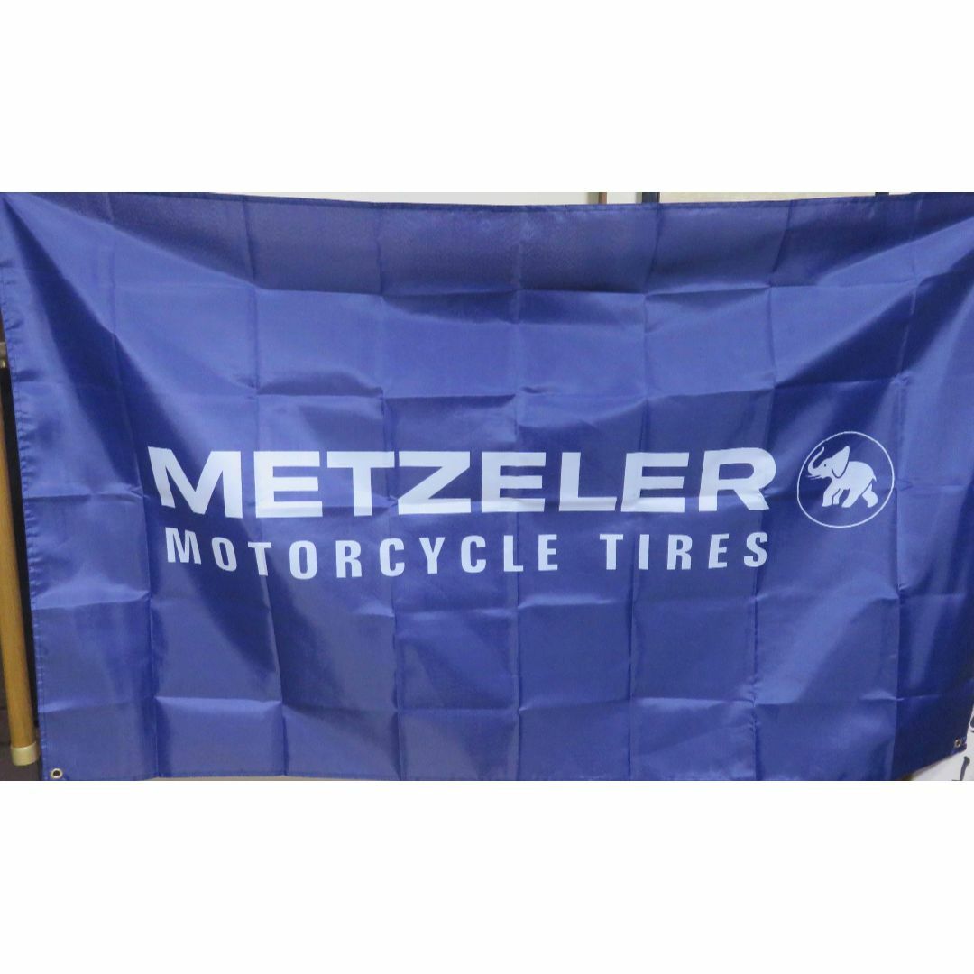 『特大９』紺象Metzelerメッツラー モーターサイクル　タイヤ　フラッグ 旗 自動車/バイクのバイク(その他)の商品写真