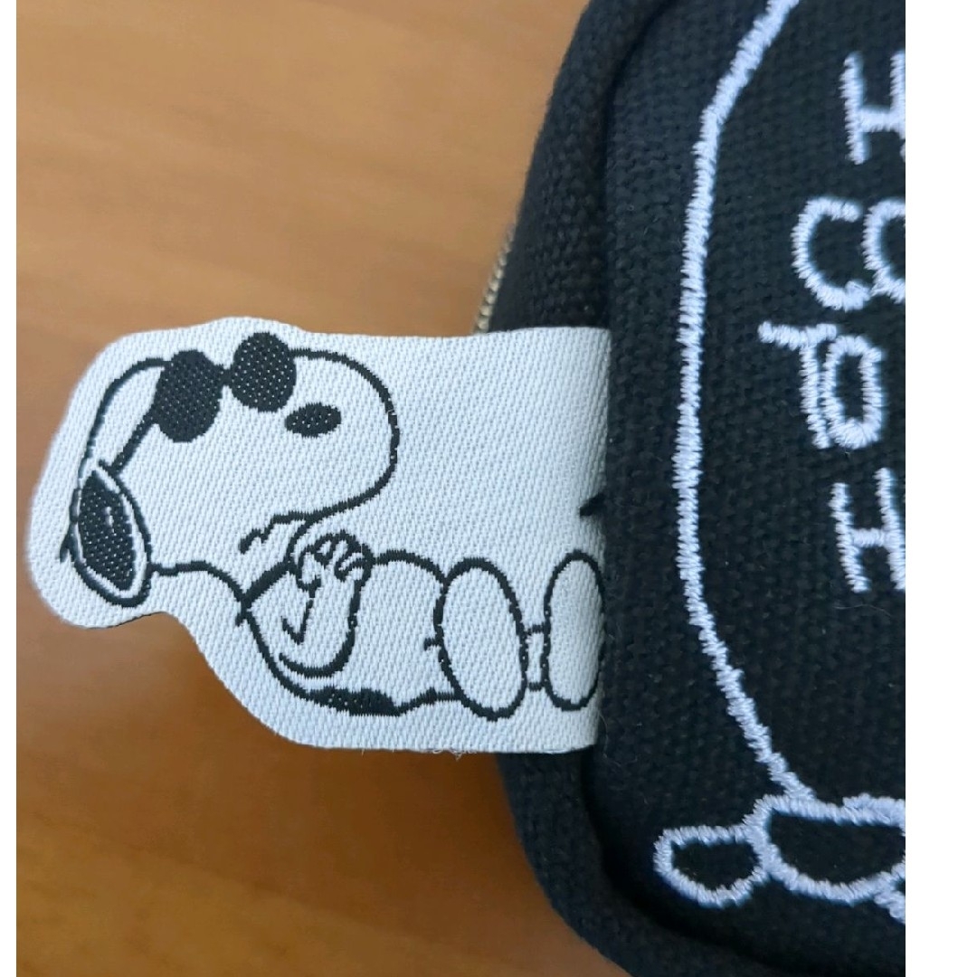 SNOOPY(スヌーピー)の【新品】スヌーピー ダイアログ ミニポーチ 小物入れ レディースのファッション小物(ポーチ)の商品写真