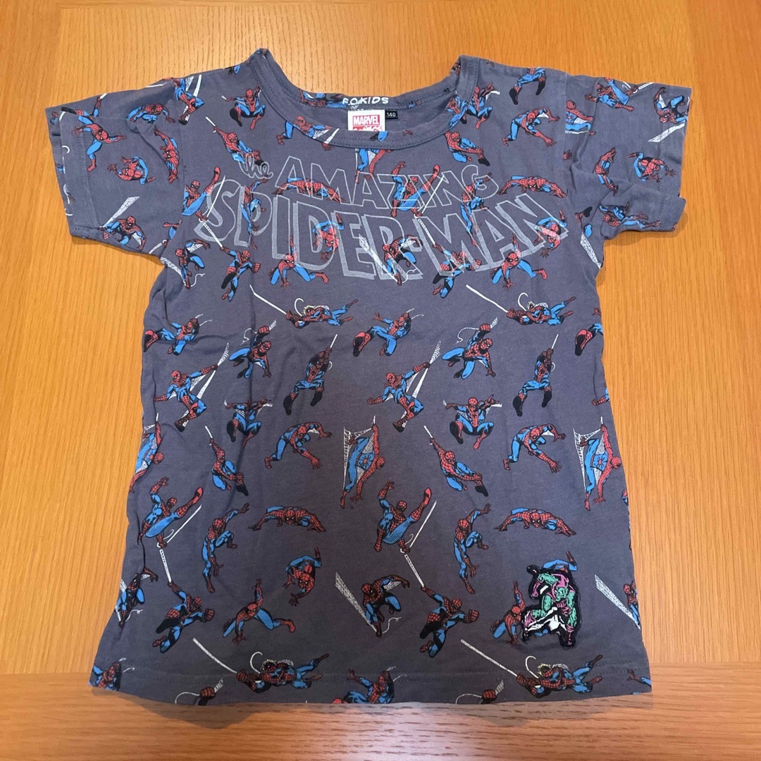 子供服　marvelTシャツ　スパイダーマン　１４０ キッズ/ベビー/マタニティのキッズ服男の子用(90cm~)(Tシャツ/カットソー)の商品写真