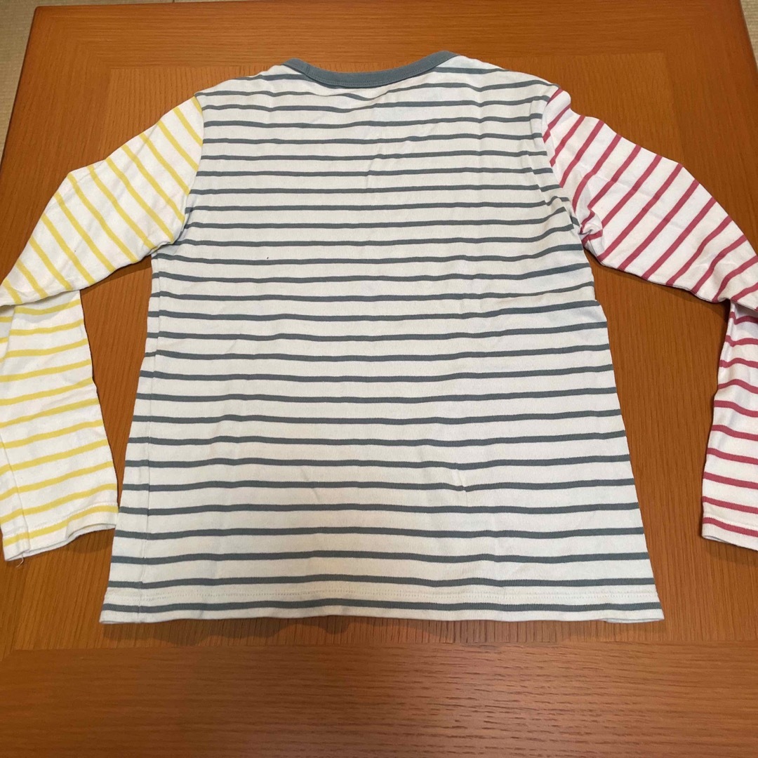 UNIQLO(ユニクロ)のユニクロ　長袖Tシャツ　140 キッズ/ベビー/マタニティのキッズ服男の子用(90cm~)(Tシャツ/カットソー)の商品写真