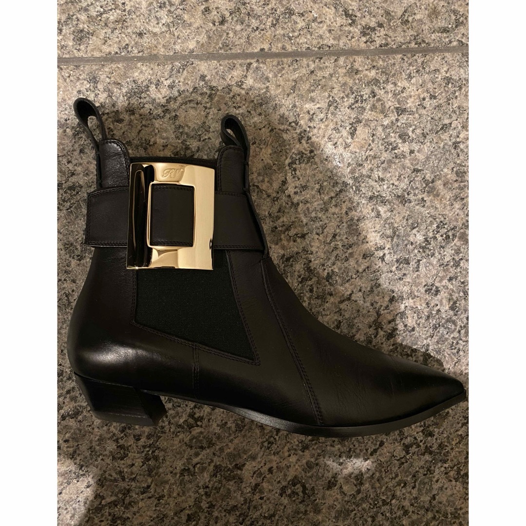 ROGER VIVIER - Roger vivierのショートブーツの通販 by makiroki's