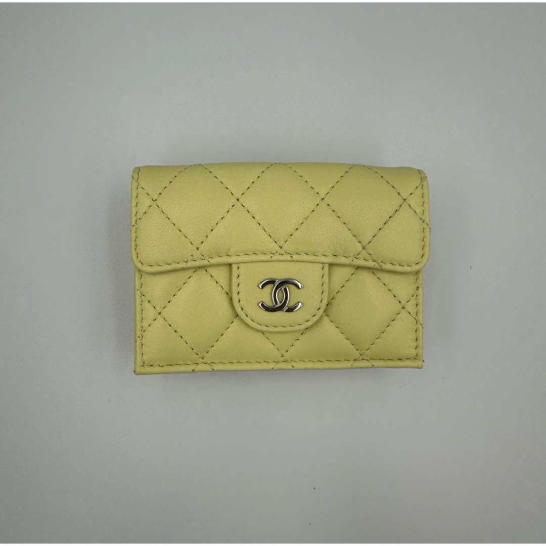 CHANEL(シャネル)のCHANEL マトラッセ クラシック スモール コンパクト 三つ折り財布 レディースのファッション小物(財布)の商品写真