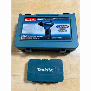 マキタ(Makita)のマキタドライバドリル　DF030 ビットセット付き(工具)