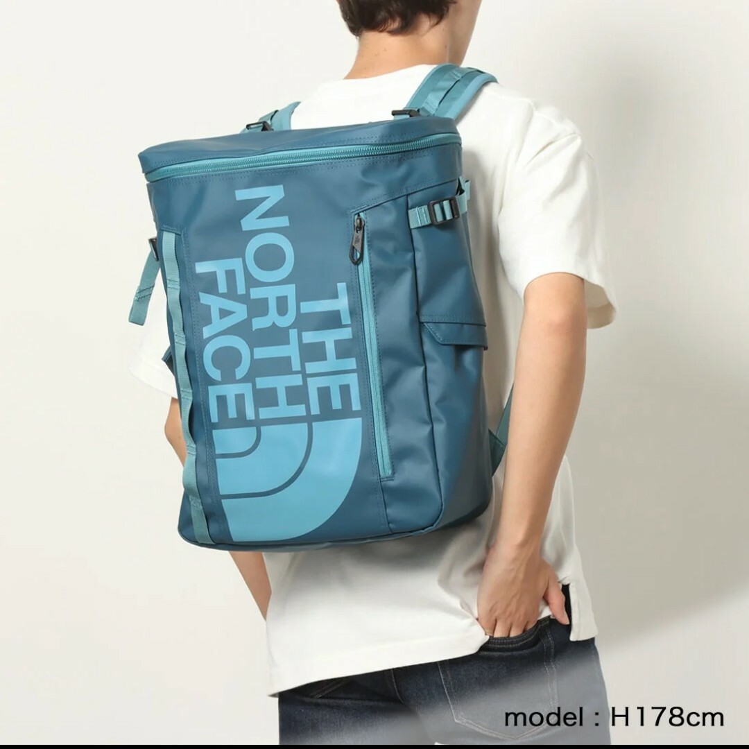 THE NORTH FACE(ザノースフェイス)の【新品30L】ザノースフェイスヒューズボックス２モントレーブルーNM82150 メンズのバッグ(バッグパック/リュック)の商品写真